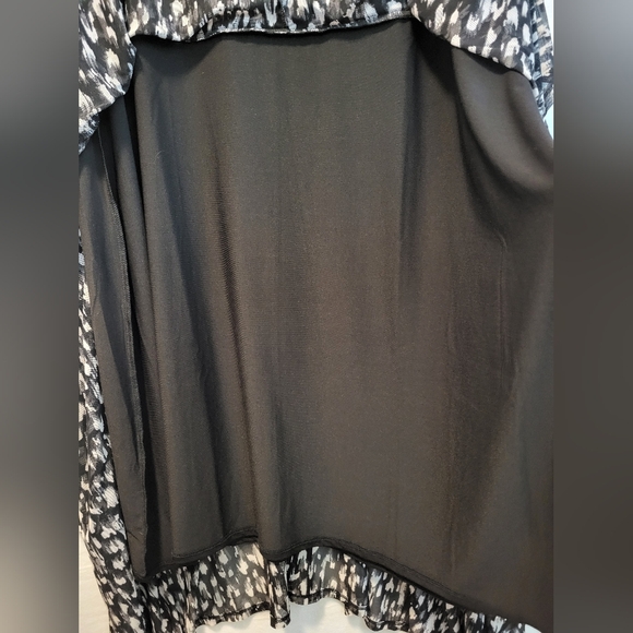 City Chic Black and White Asymmetrical Dress - Picture 10 of 16